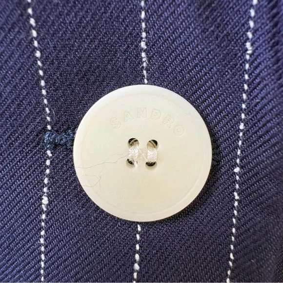 SANDRO Paris women’s blazer in classic navy blue with fine pinstripes. - Picture 4 of 7